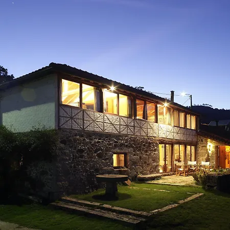 בית חווה Quinta Do Rapozinho קאבקסיירס דה באסטו