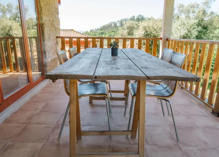 Quinta Do Rapozinho * קאבקסיירס דה באסטו